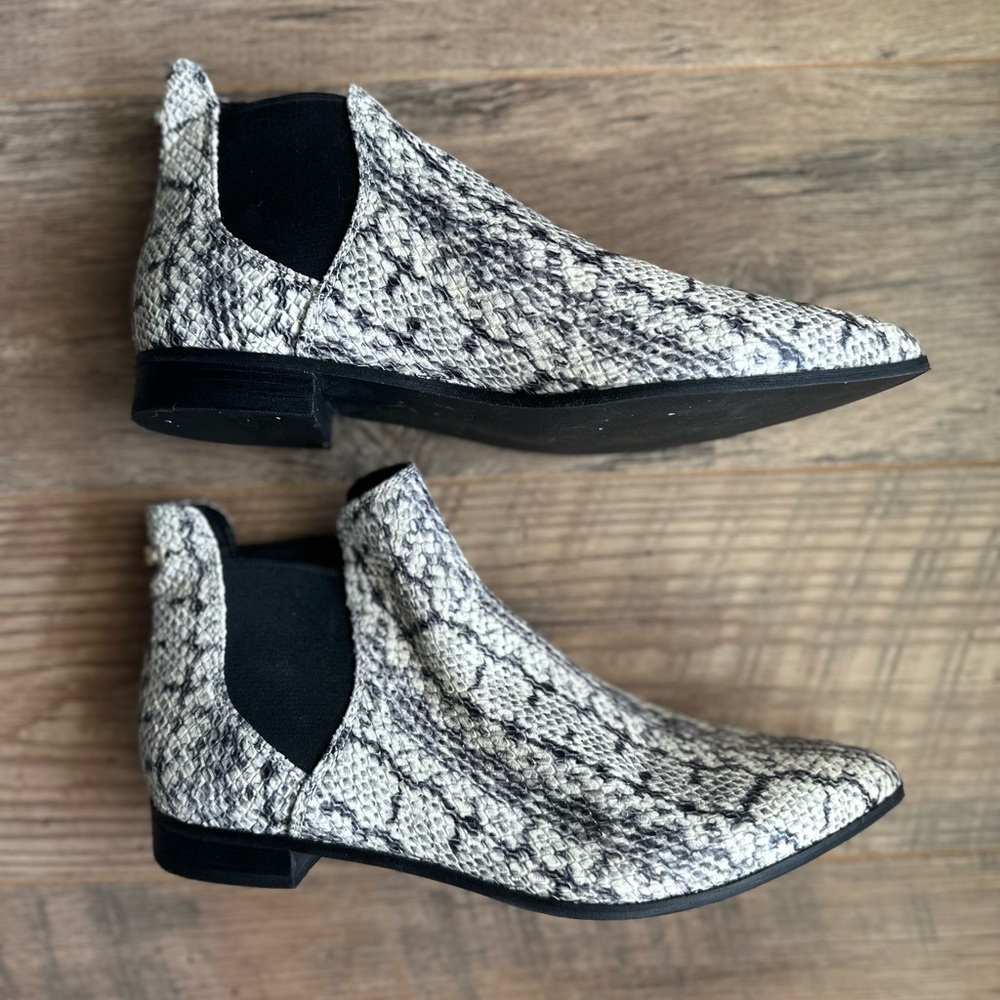 Cole Haan Hara Natural Python Snakeskin Embossed Leather Point toe ankle booties - Picture 3 of 9